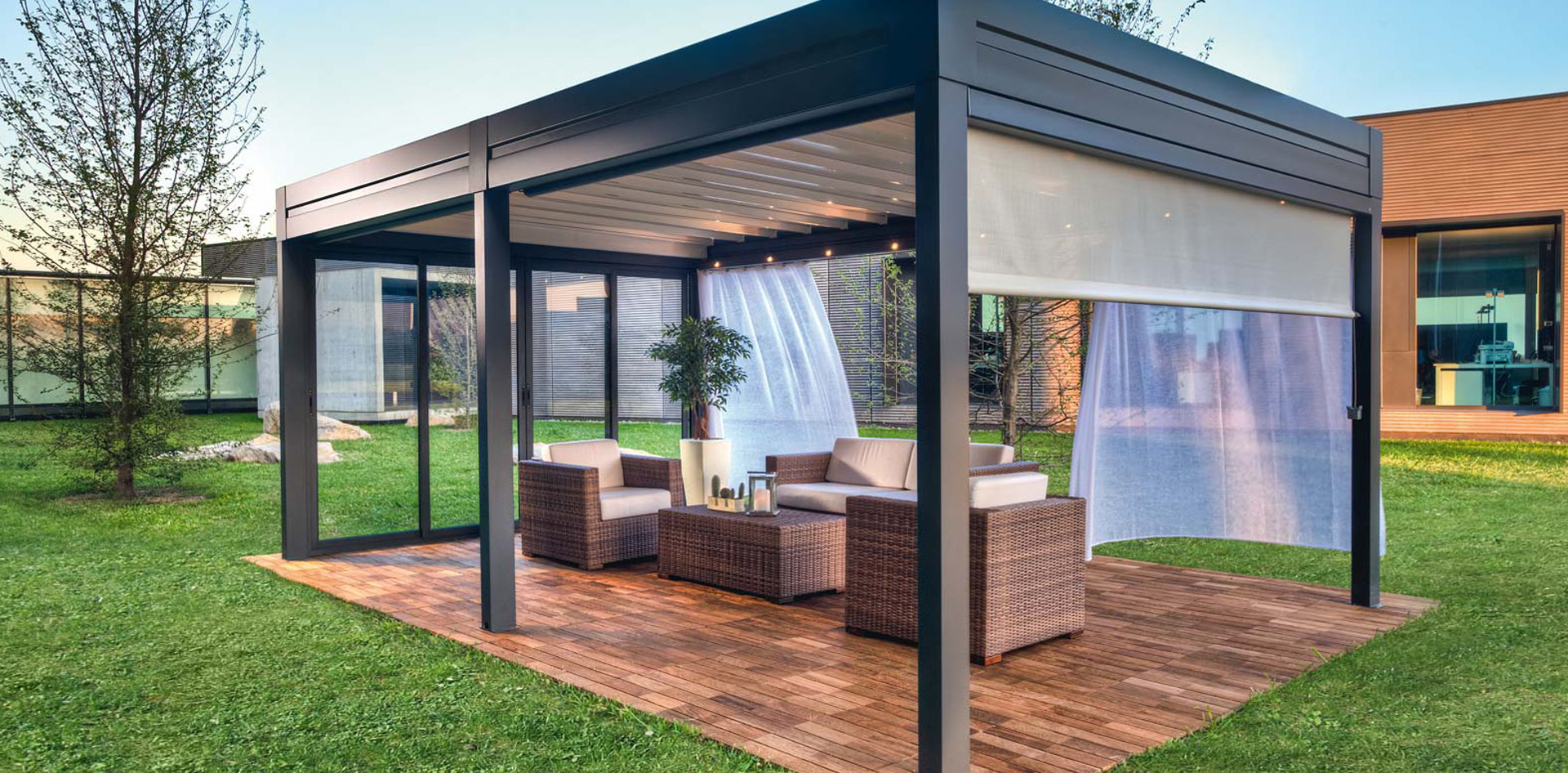 Vendita di tende da interno, esterno e tecniche, gazebo, pensiline ... Gazebo e coperture per esterno
